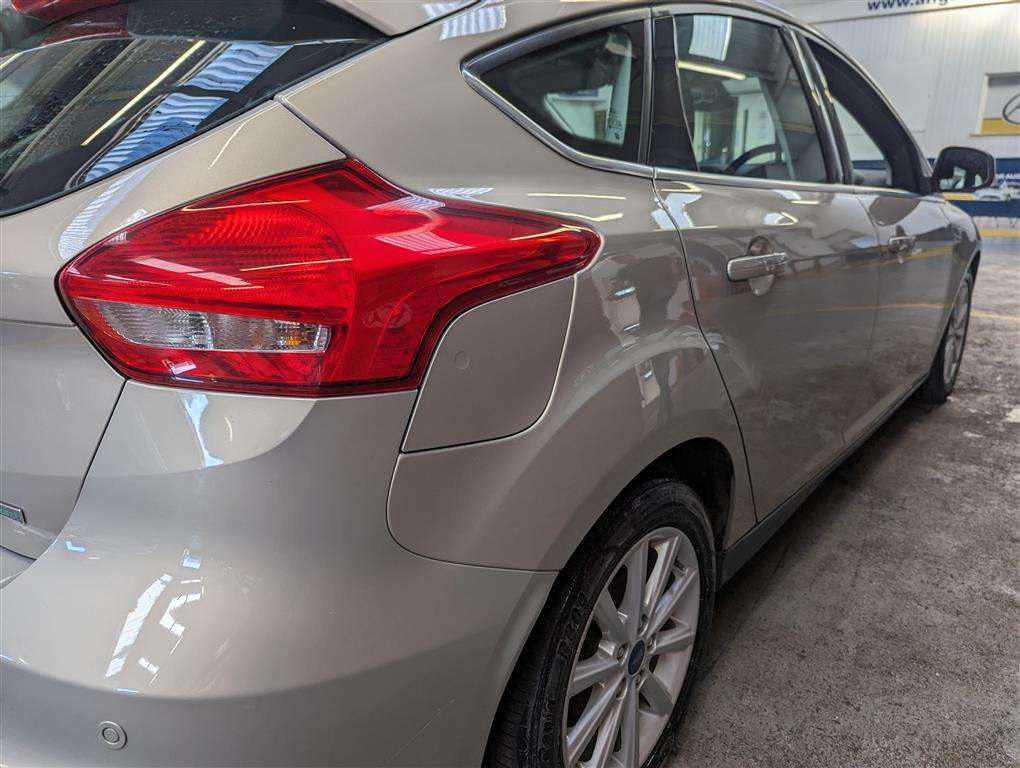 <p>2015 FORD FOCUS TITANIUM</p>