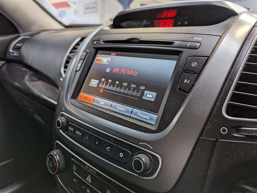 <p>2013 KIA SORENTO KX-2 SAT NAV CRDI</p>