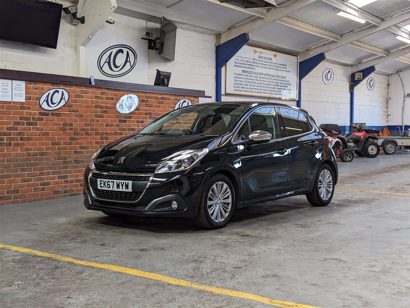 <p>2017 PEUGEOT 208 ALLURE</p>