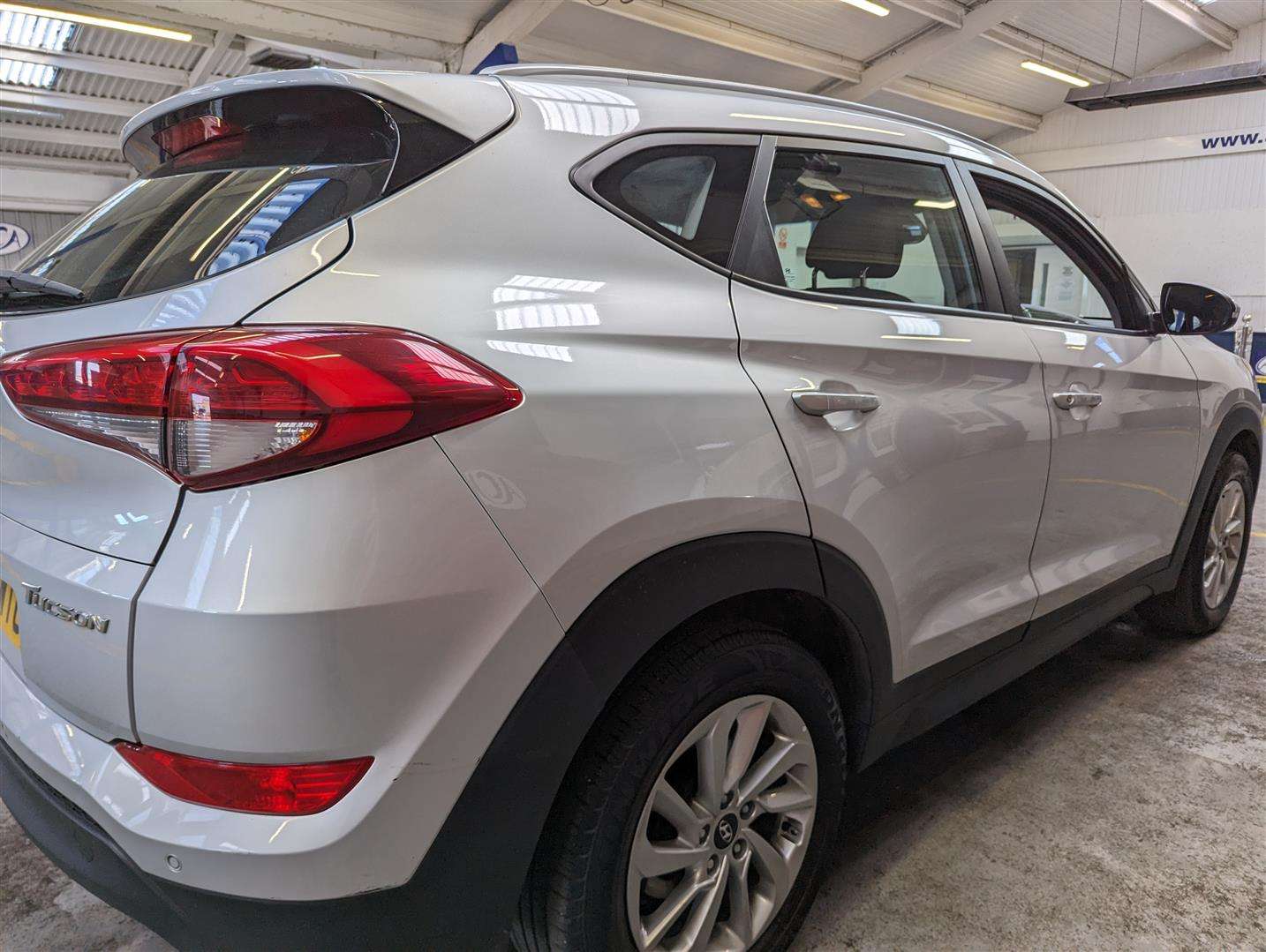 <p>2016 HYUNDAI TUCSON SE NAV B-DR 2WD CR</p>