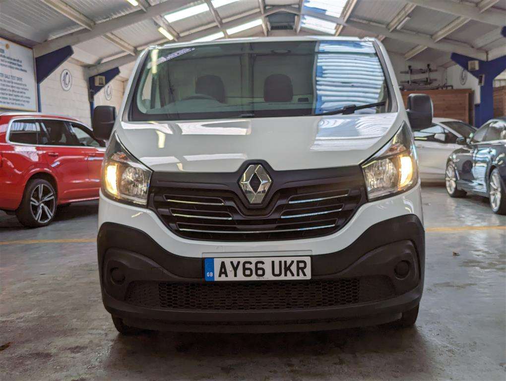 <p>2016 RENAULT TRAFIC SL27 B-NESS ENERGY</p>