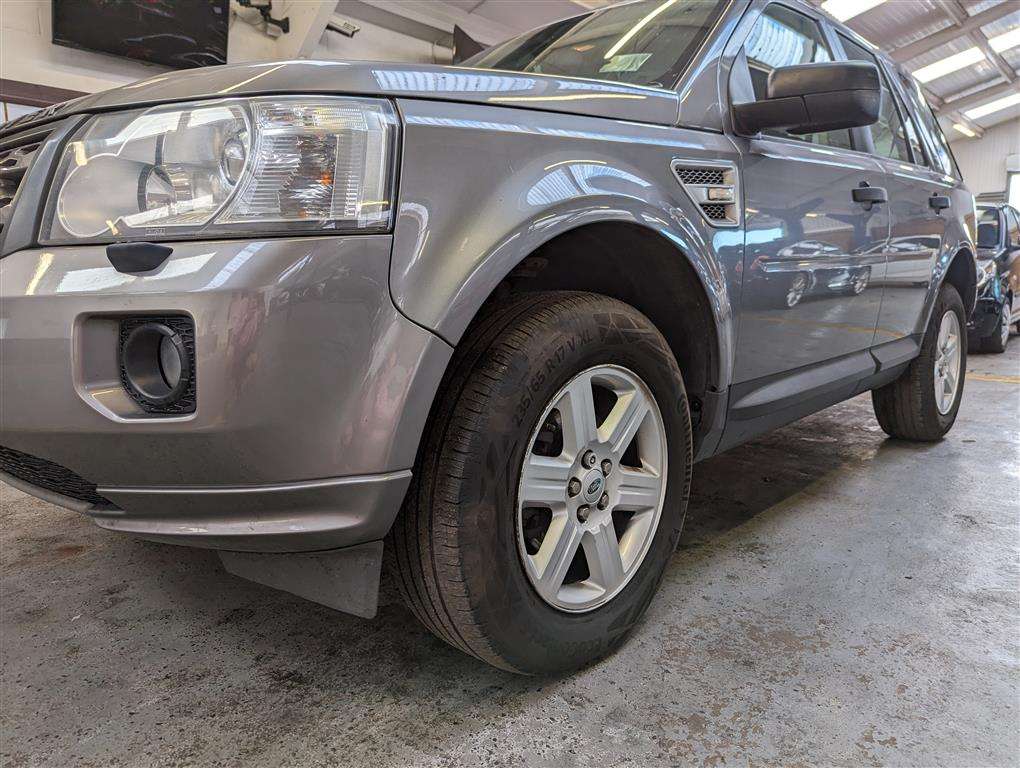 <p>2011 LAND ROVER FREELANDER GS TD4</p>