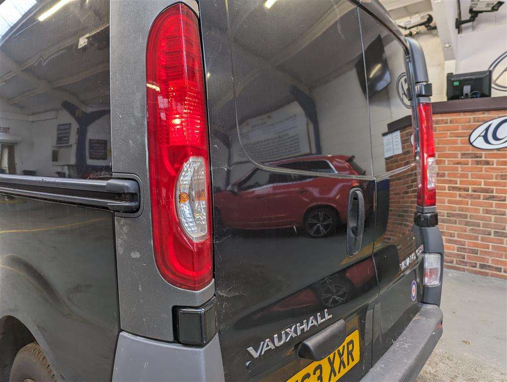 <p>2013 VAUXHALL VIVARO 2700 CDTI 113 SWB</p>