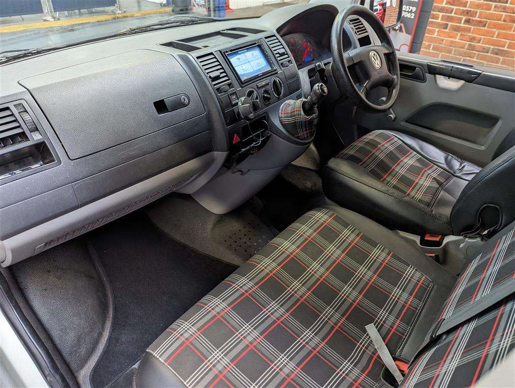 <p>2003 VOLKSWAGEN TRANSPORTER T28 85 TDI</p>