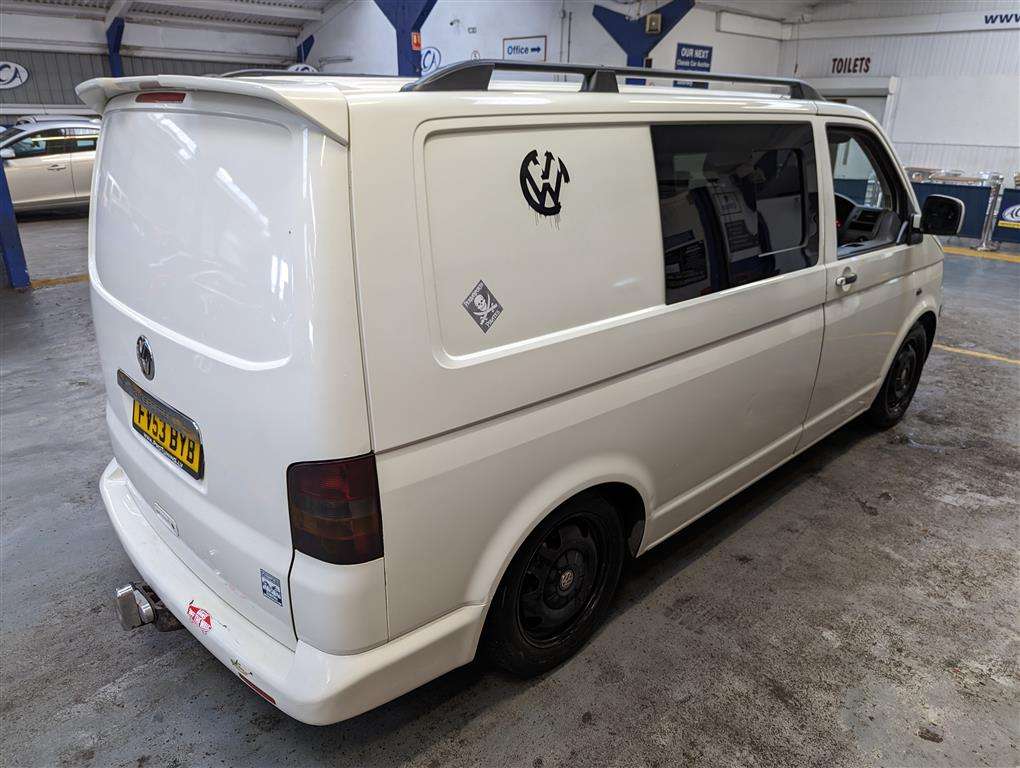 <p>2003 VOLKSWAGEN TRANSPORTER T28 85 TDI</p>