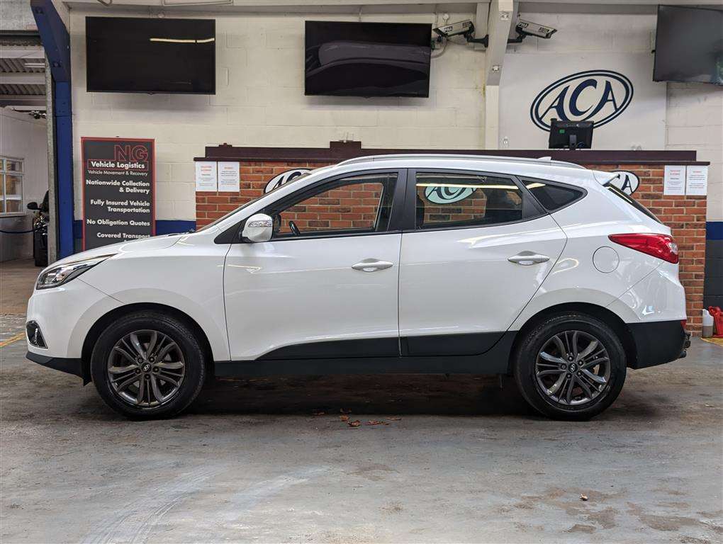 <p>2015 HYUNDAI IX35 SE NAV 4WD CRDI AUTO</p>