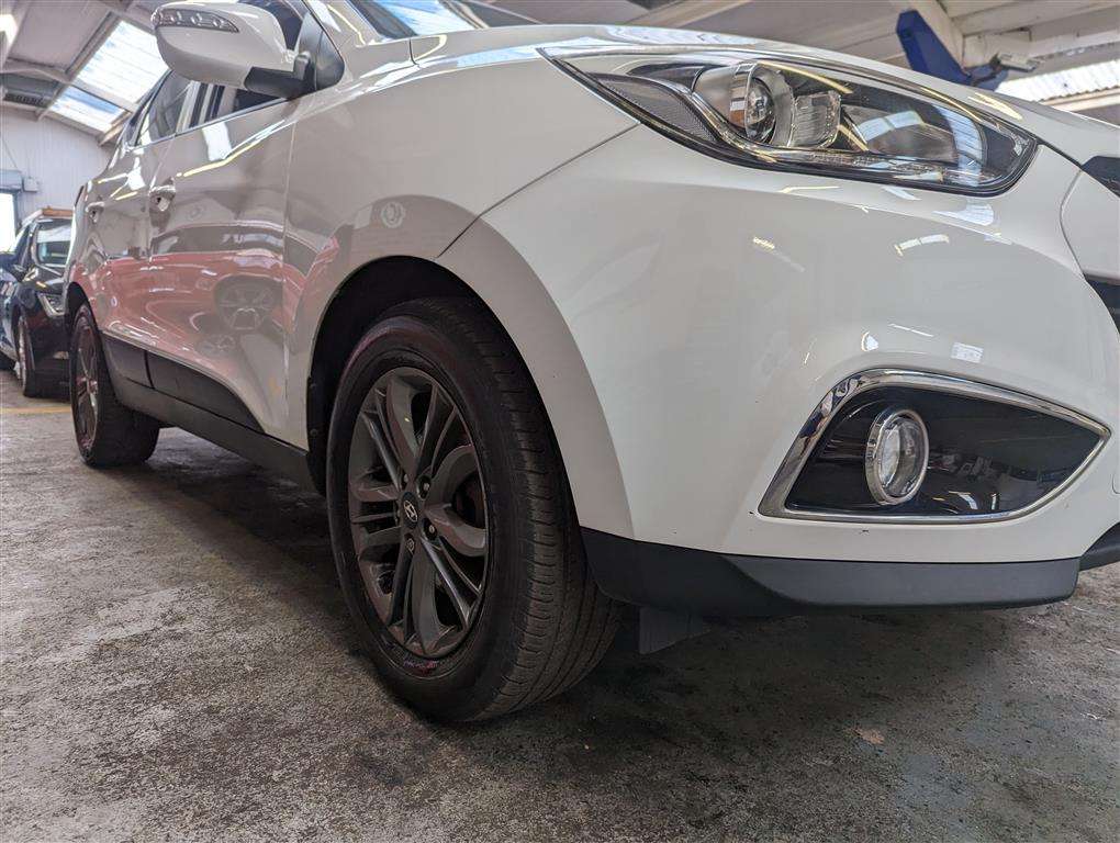 <p>2015 HYUNDAI IX35 SE NAV 4WD CRDI AUTO</p>