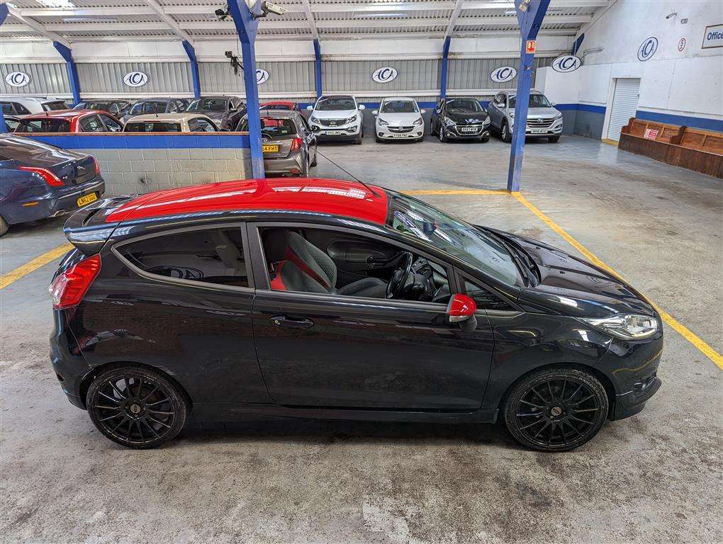 <p>2014 FORD FIESTA ZETEC S BLACK EDIT</p>