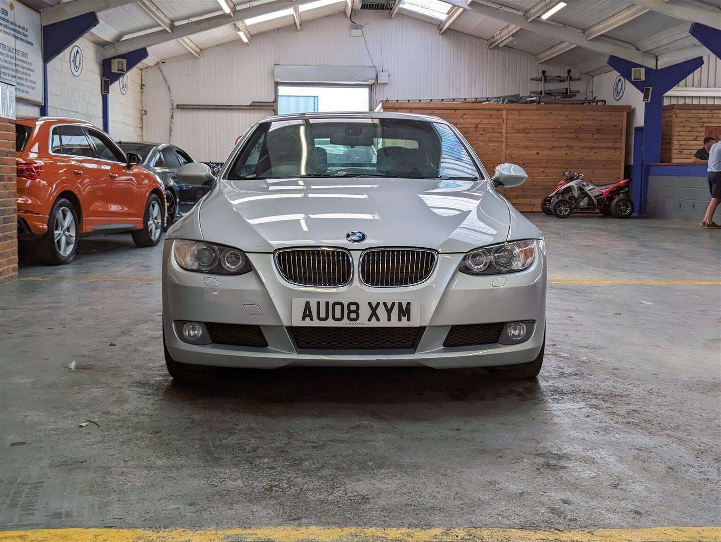 <p>2008 BMW 325I SE</p>