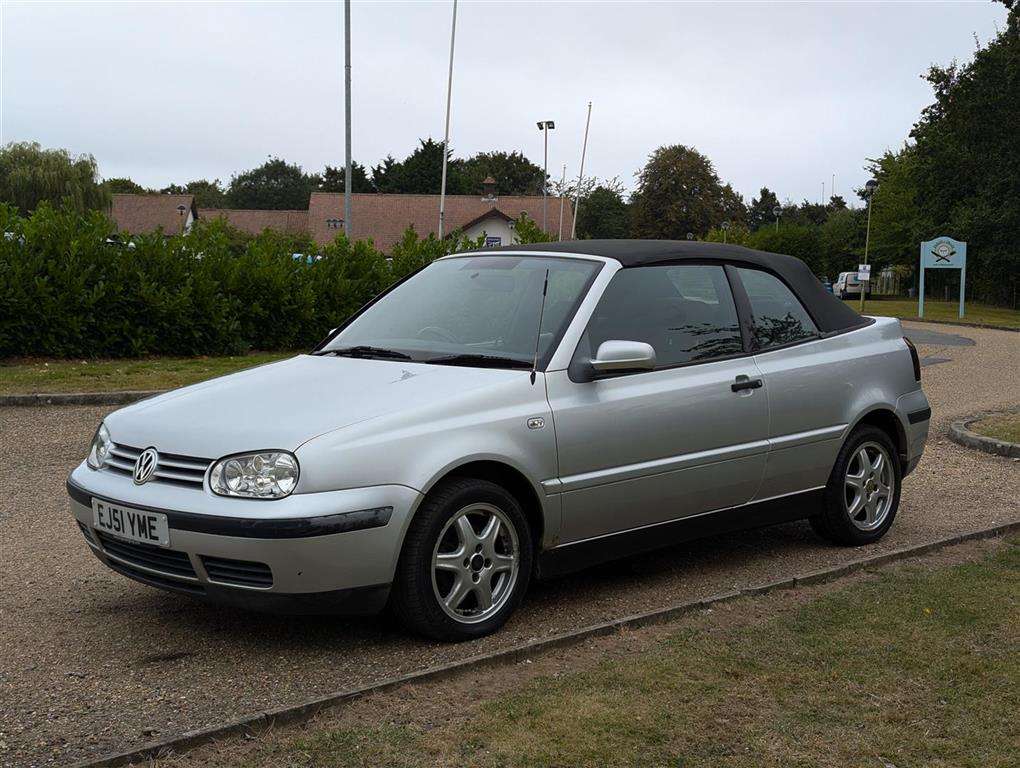 <p>2001 VOLKSWAGEN GOLF CABRIOLET SE</p>