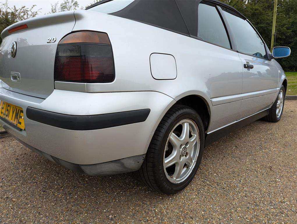 <p>2001 VOLKSWAGEN GOLF CABRIOLET SE</p>