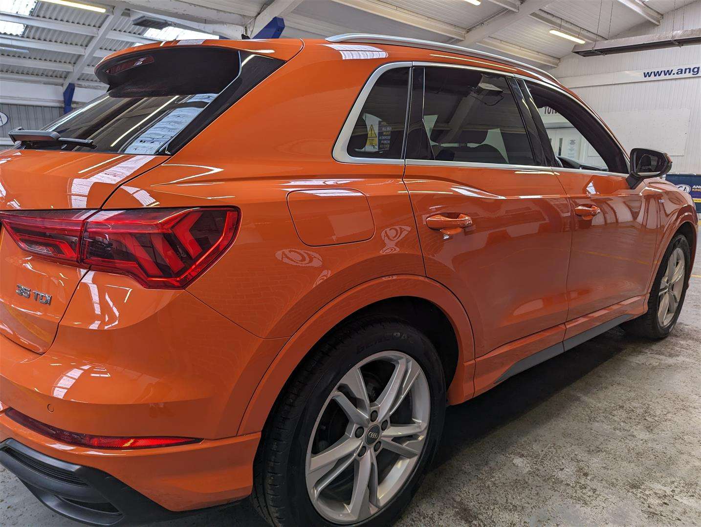 <p>2019 AUDI Q3 S LINE 35 TDI S-A</p>