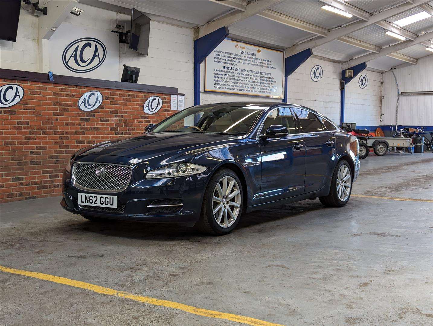 <p>2012 JAGUAR XJ</p>