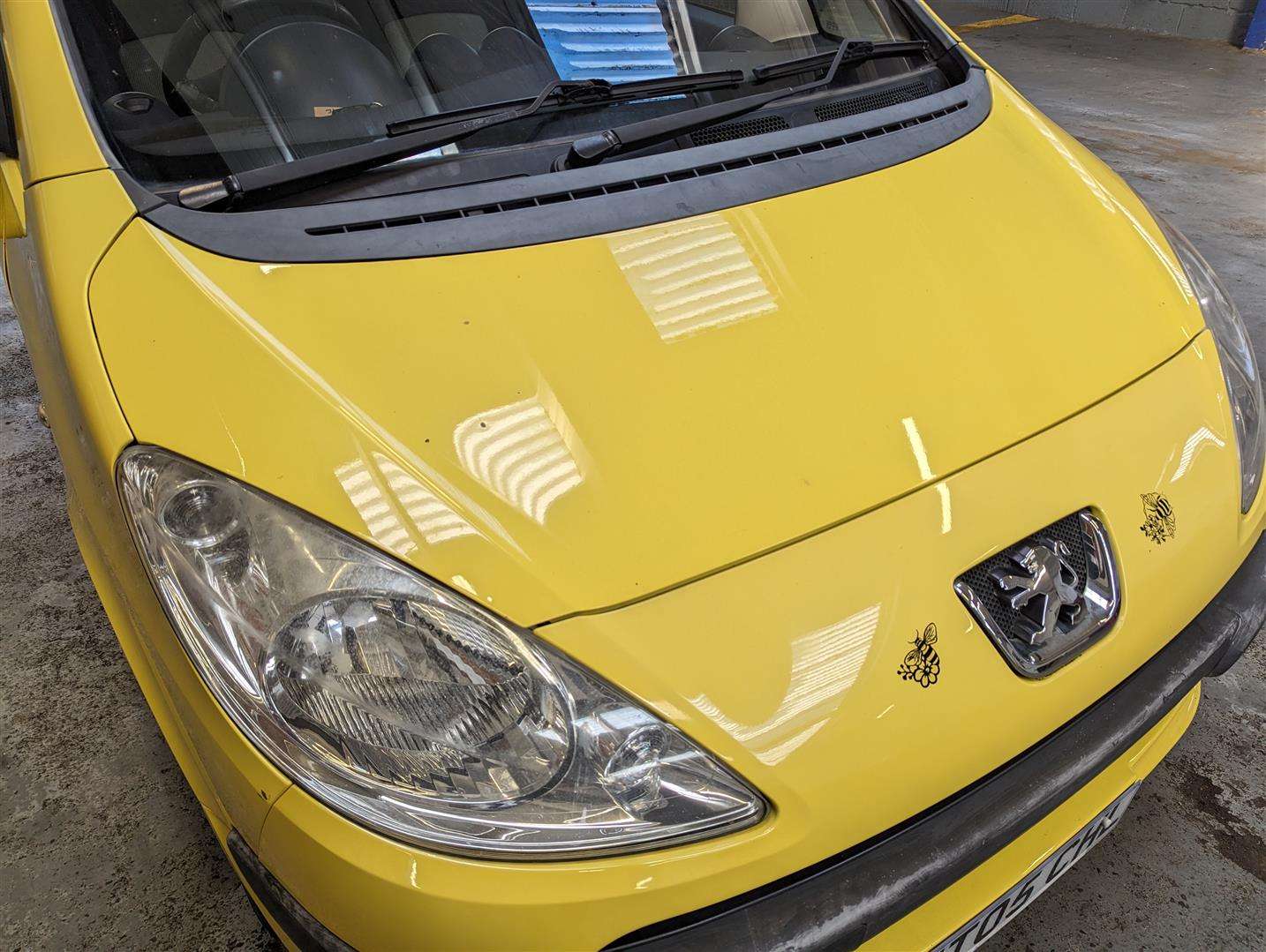 <p>2005 PEUGEOT 1007 DOLCE</p>