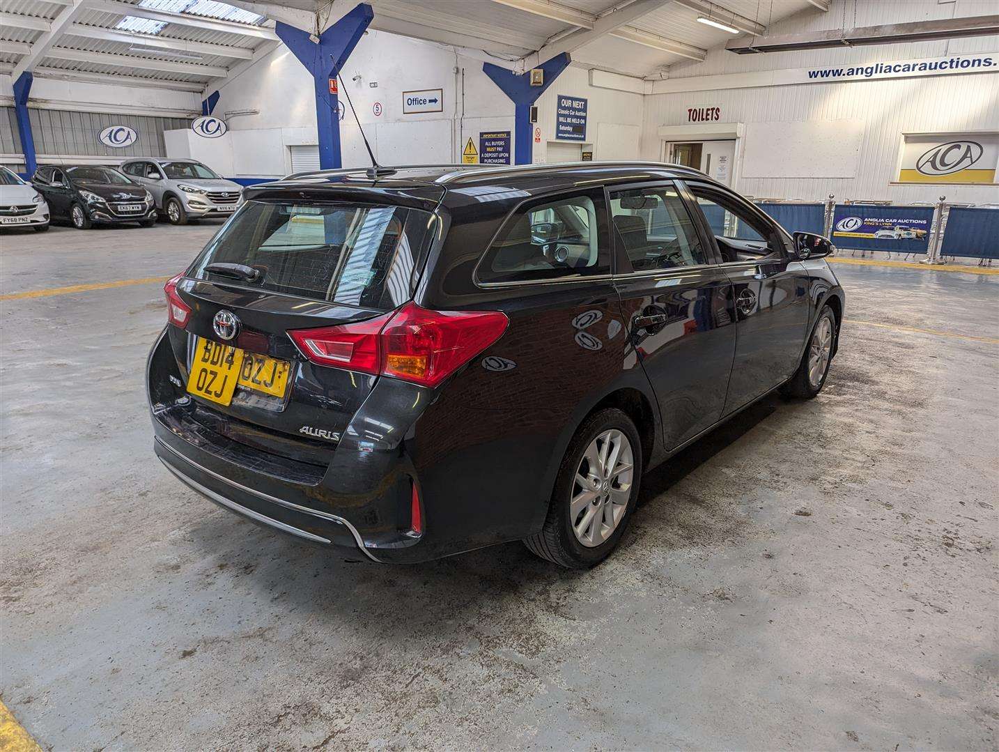 <p>2014 TOYOTA AURIS ICON **SOLD</p>