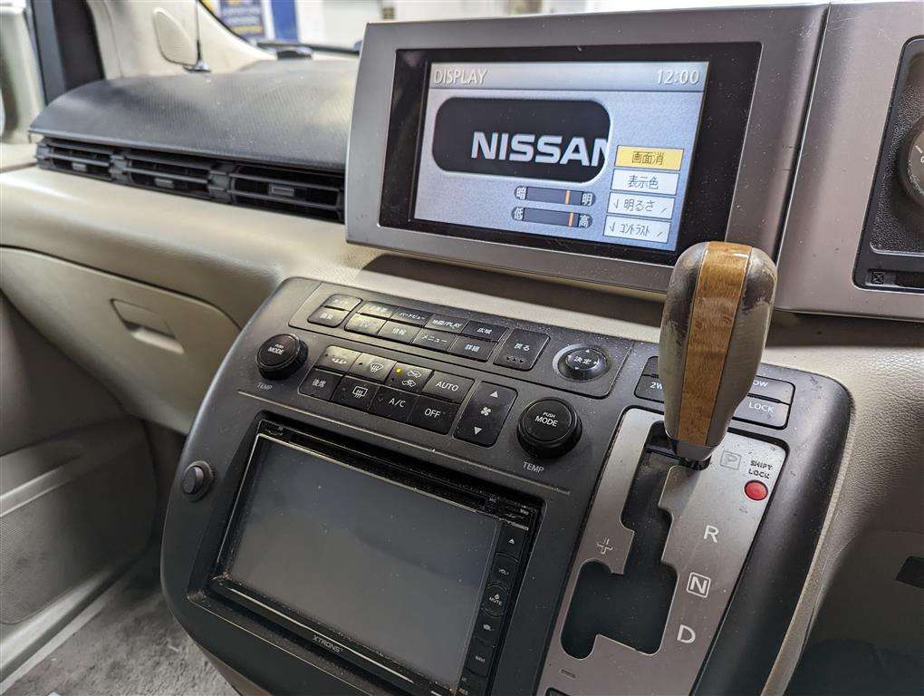 <p>2002 NISSAN ELGRAND</p>