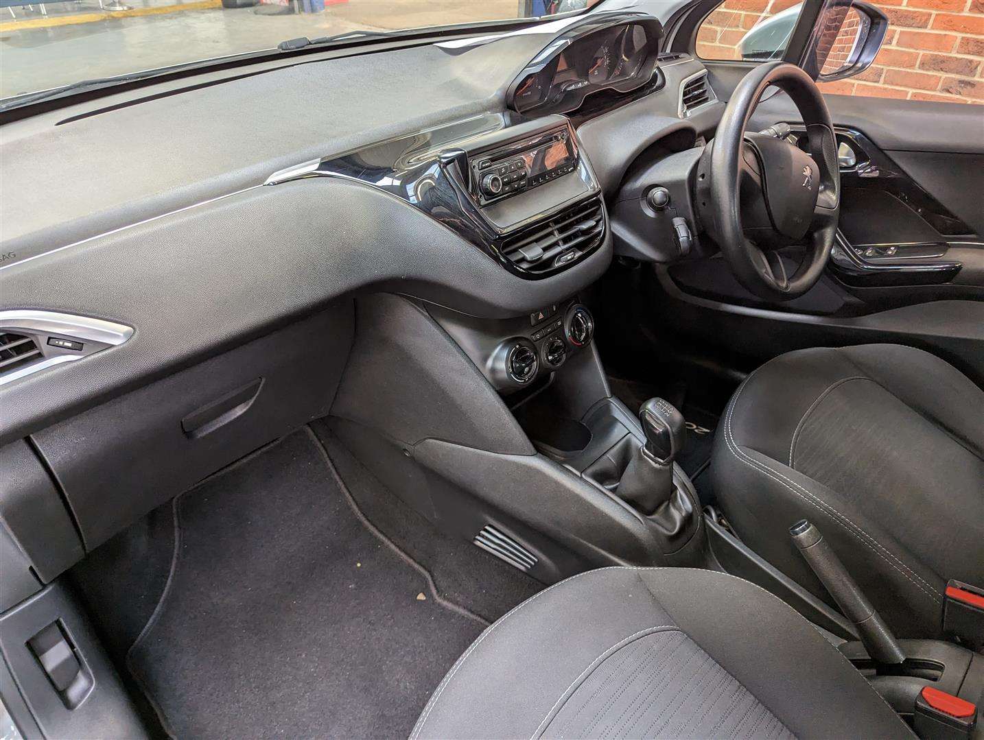 <p>2014 PEUGEOT 208 ACCESS PLUS HDI</p>