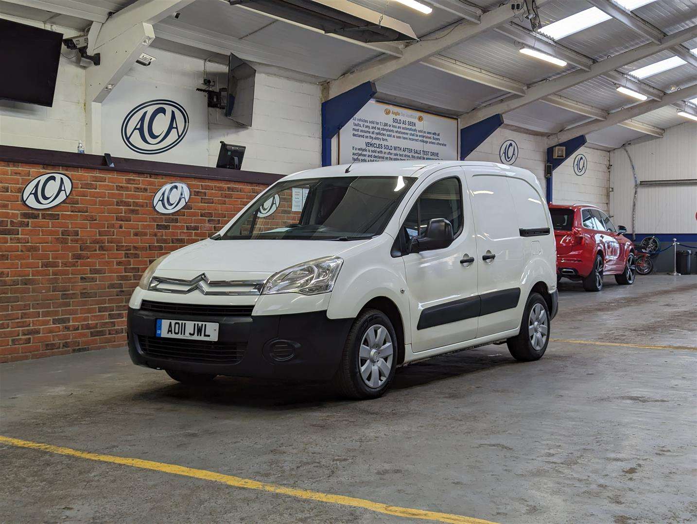 <p>2011 CITROEN BERLINGO 625 EN-PRISE HDI</p>