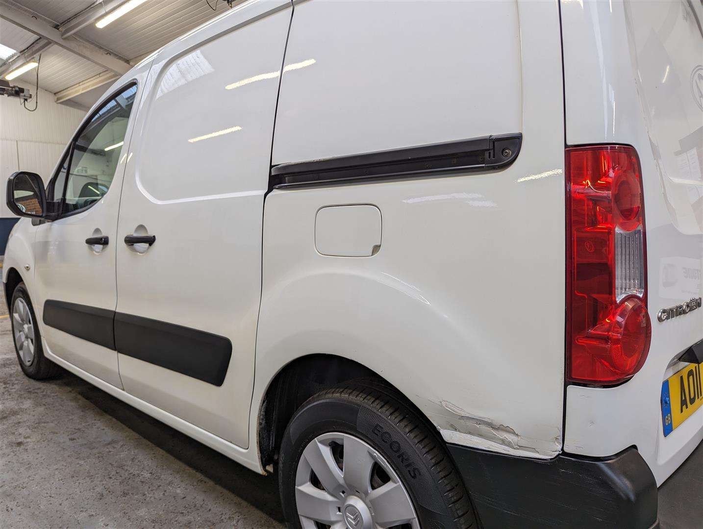 <p>2011 CITROEN BERLINGO 625 EN-PRISE HDI</p>