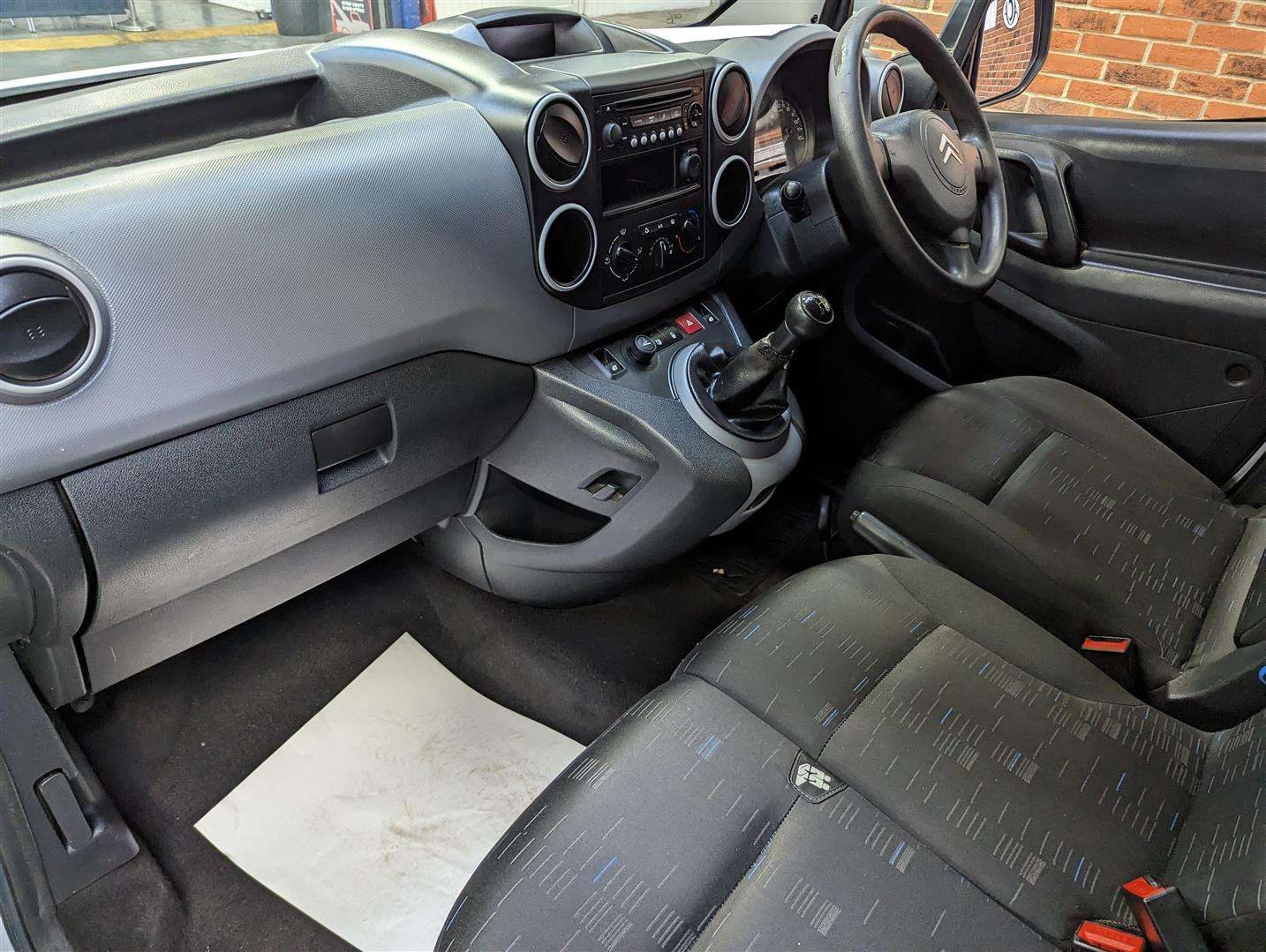 <p>2011 CITROEN BERLINGO 625 EN-PRISE HDI</p>