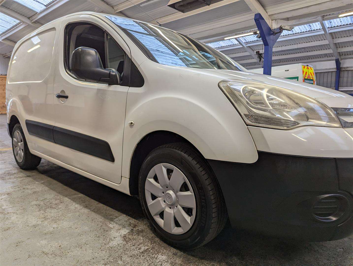 <p>2011 CITROEN BERLINGO 625 EN-PRISE HDI</p>