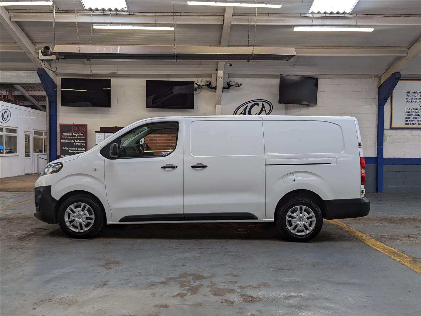 <p>2019 VAUXHALL VIVARO 2900 DYNAMIC S/S</p>