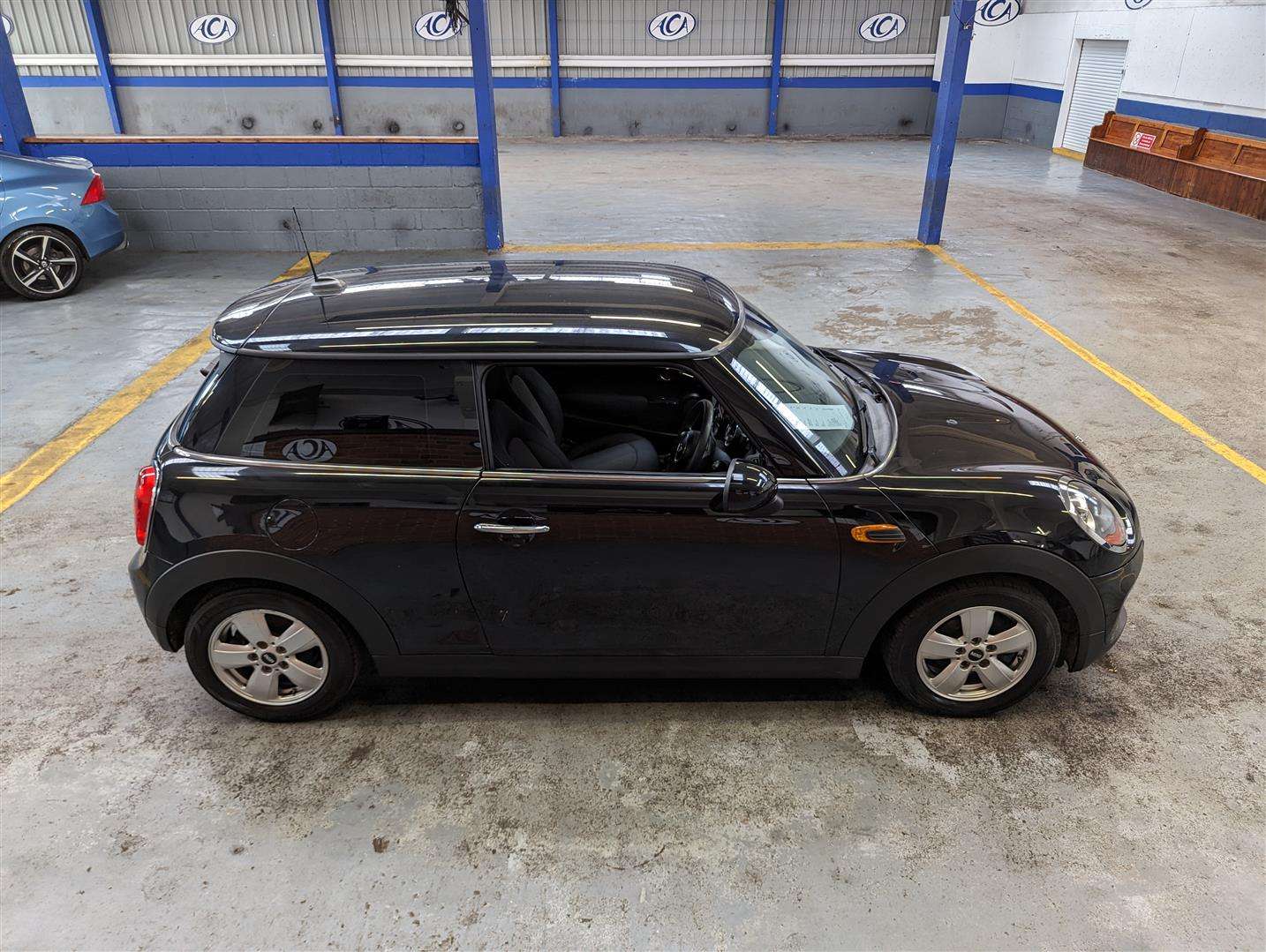 <p>2015 MINI COOPER D</p>