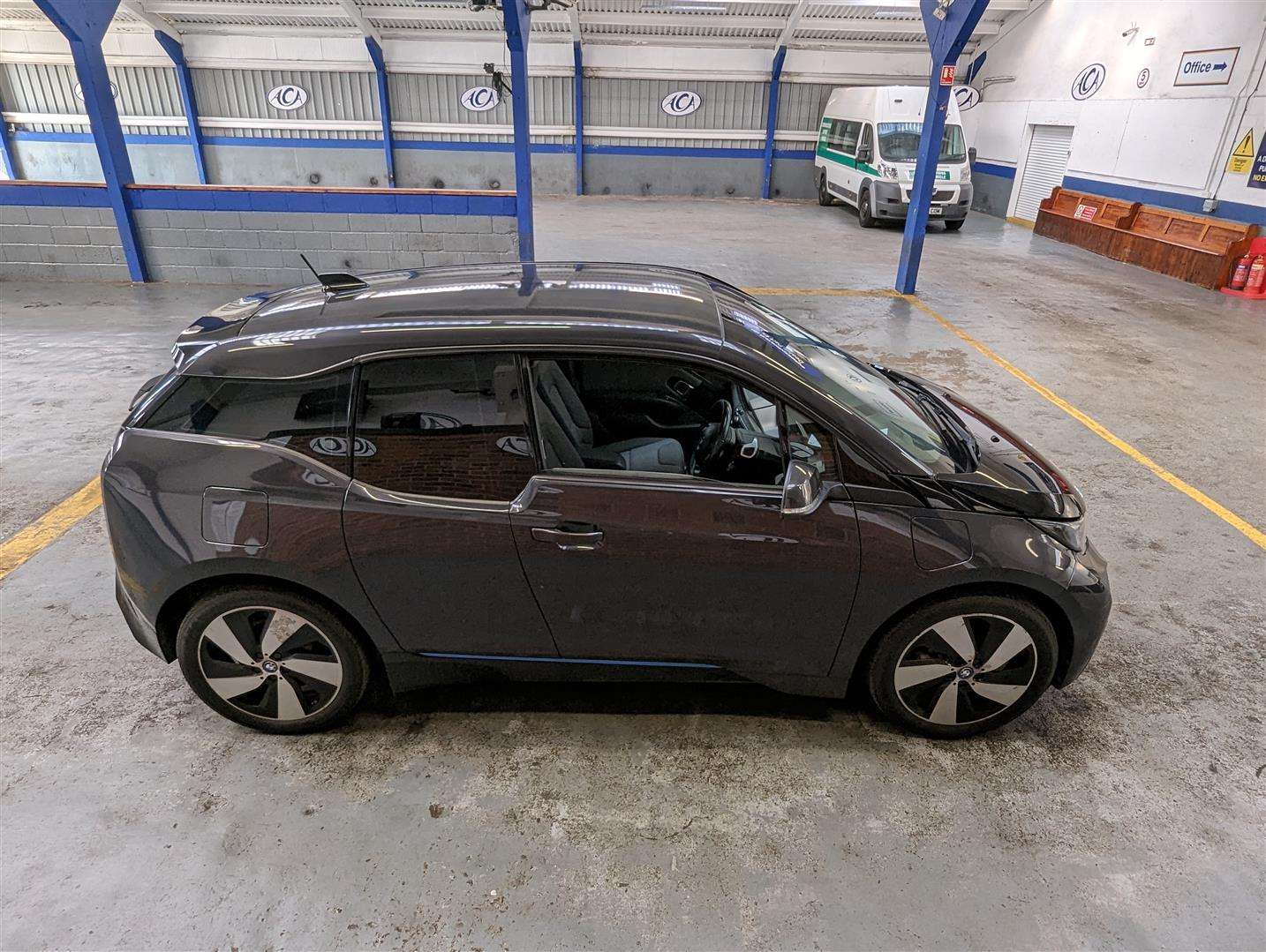 <p>2014 BMW I3 RANGE EXTENDER</p>