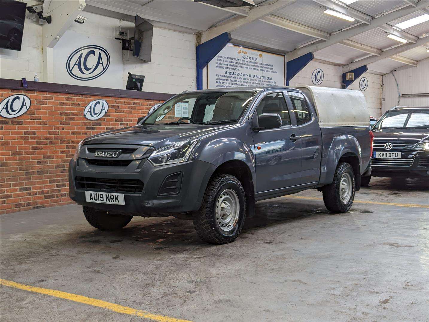 <p>2019 ISUZU D-MAX</p>