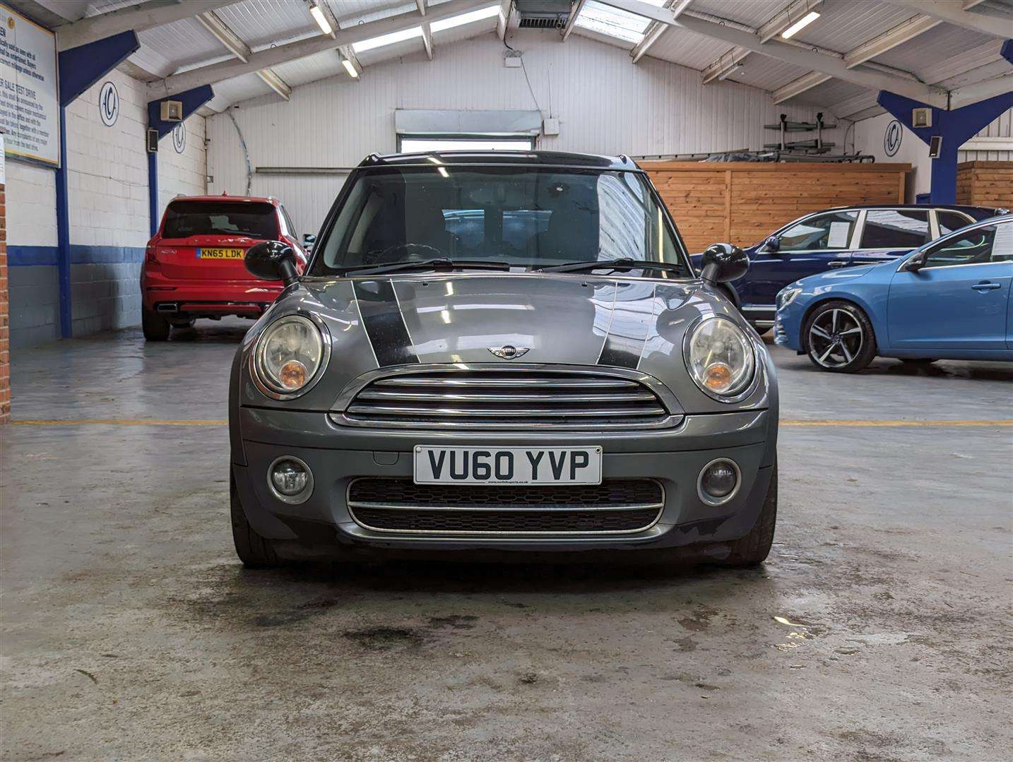 <p>2010 MINI COOPER GRAPHITE CLUBMAN D</p>