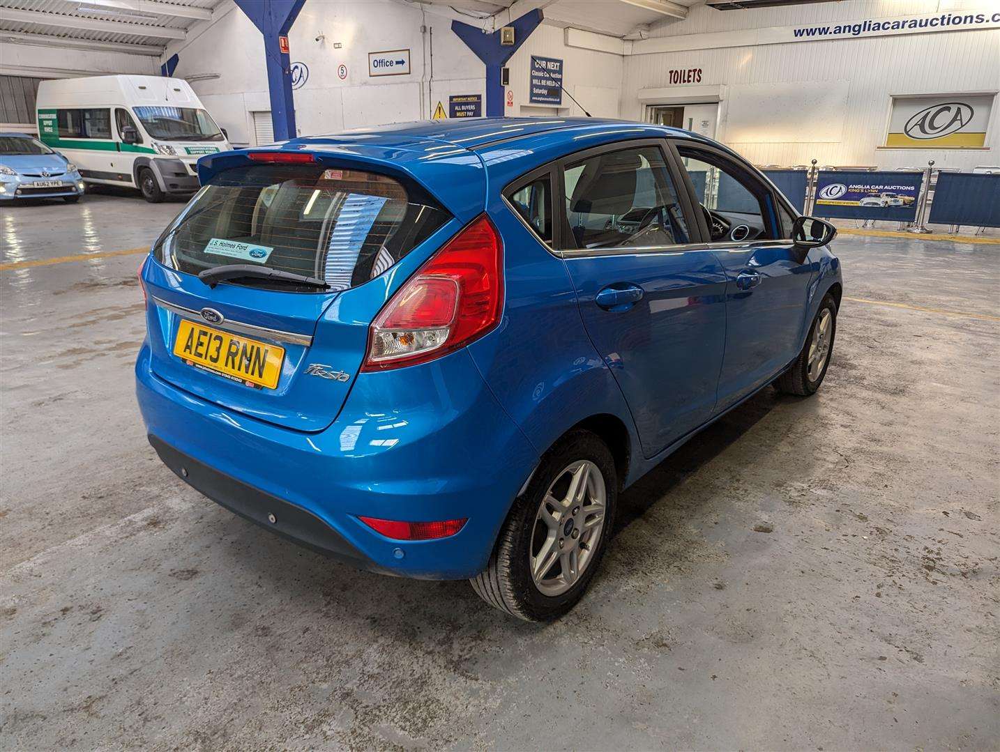 <p>2013 FORD FIESTA ZETEC</p>