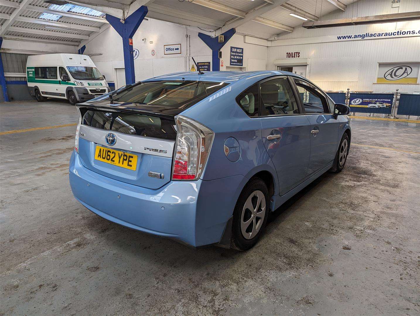 <p>2012 TOYOTA PRIUS PLUG-IN HYBRID CVT</p>