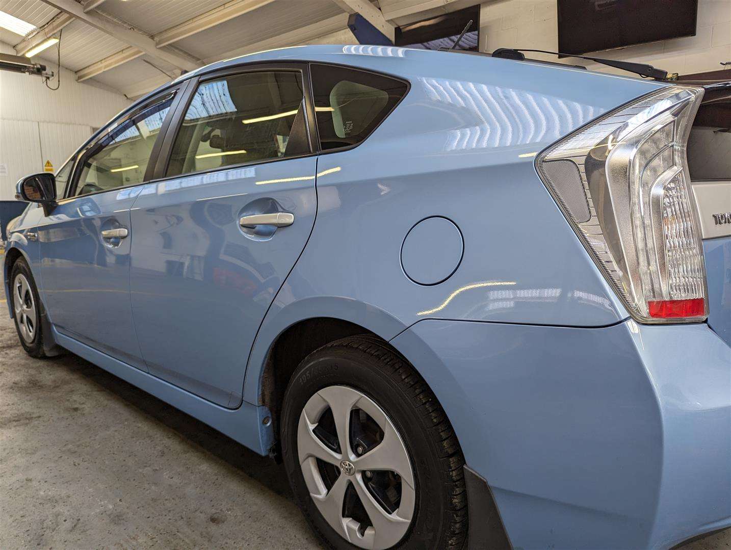 <p>2012 TOYOTA PRIUS PLUG-IN HYBRID CVT</p>