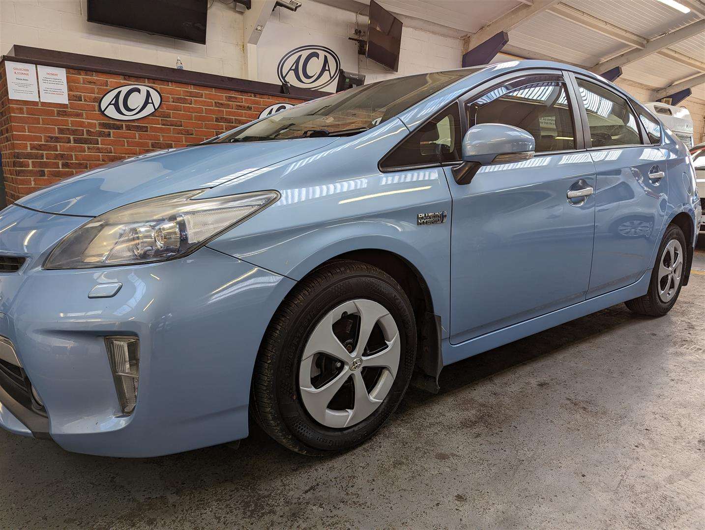 <p>2012 TOYOTA PRIUS PLUG-IN HYBRID CVT</p>