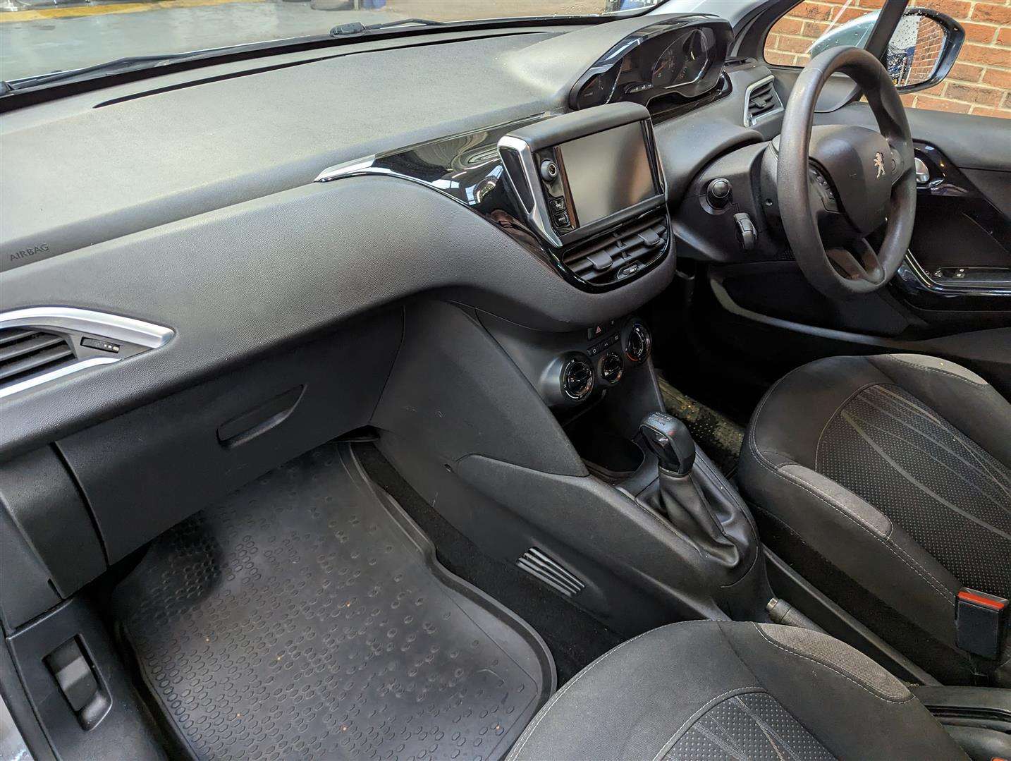 <p>2014 PEUGEOT 208 ACTIVE</p>