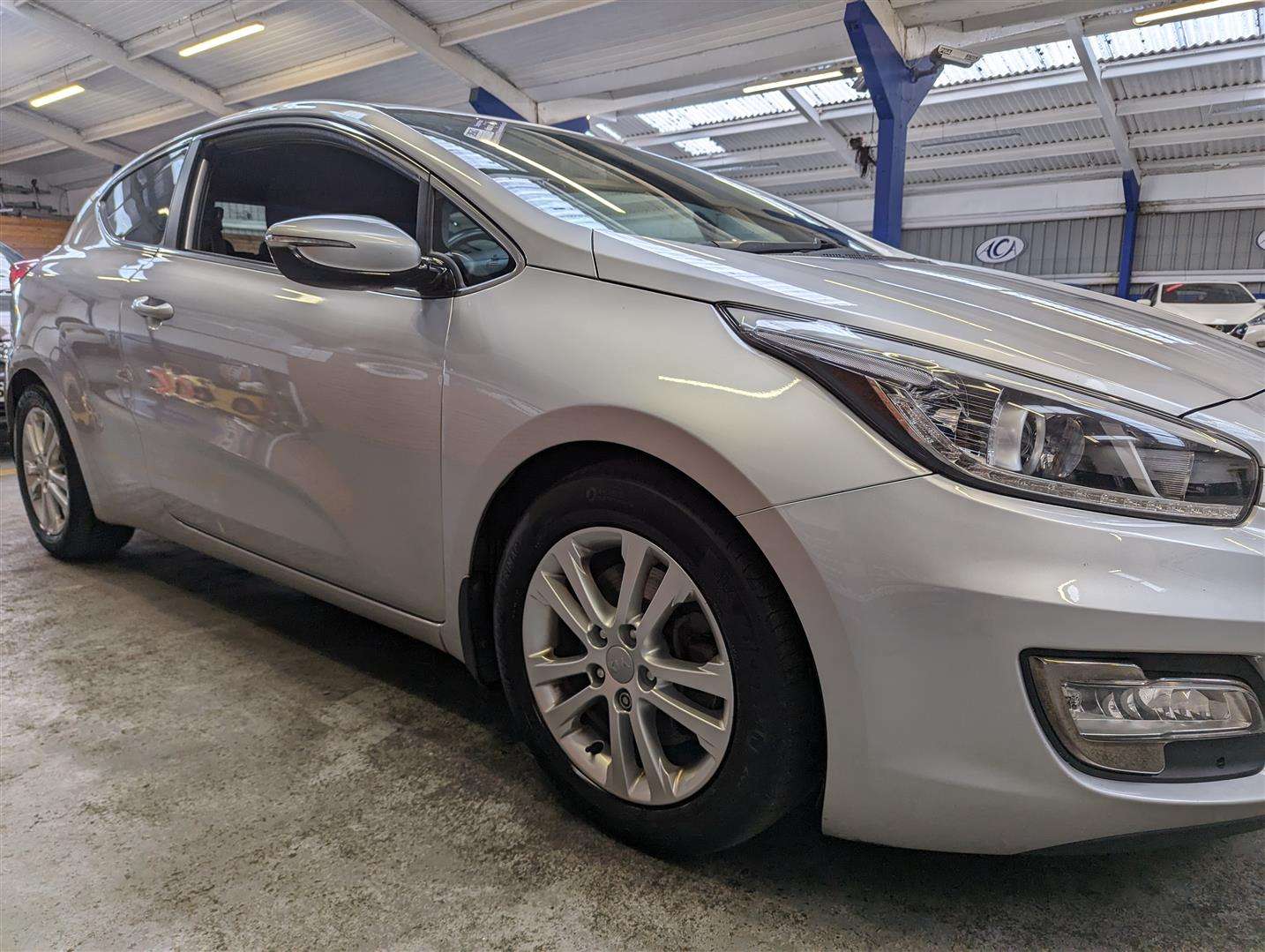 <p>2013 KIA PRO CEED S ECODYNAMICS</p>