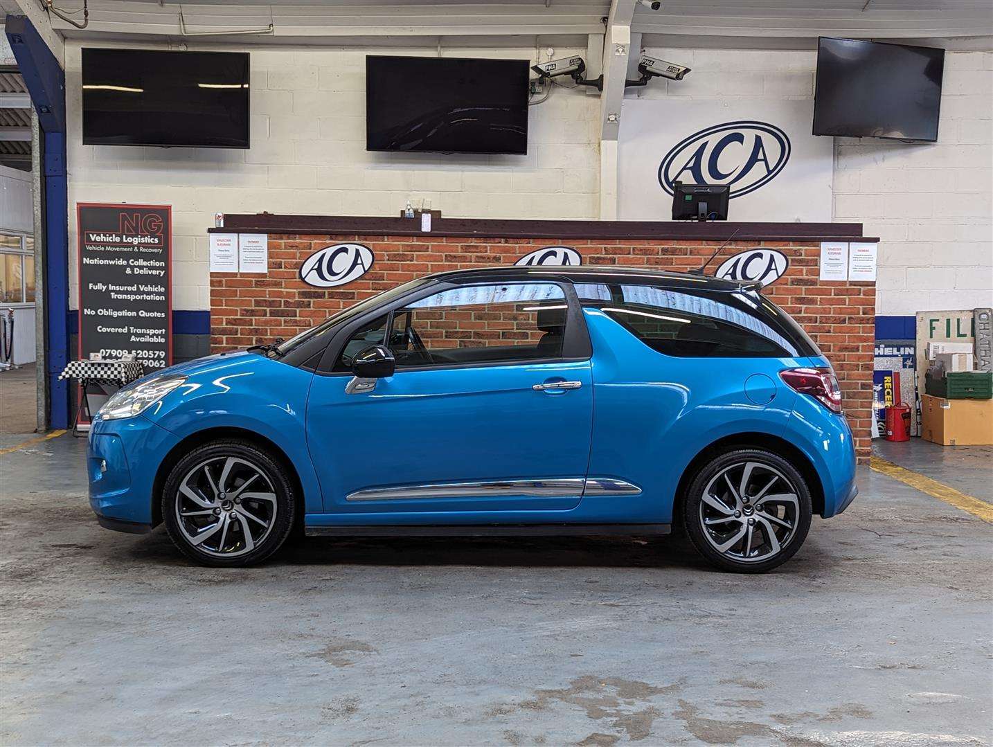 <p>2014 CITROEN DS3 DSTYLE + E-HDI</p>