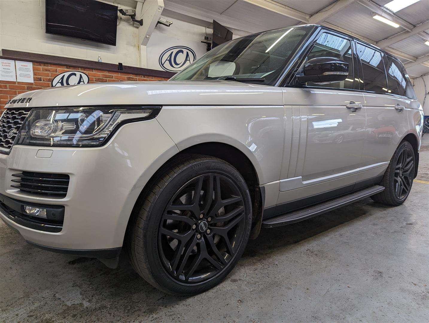 <p>2015 LAND ROVER RANGE ROVER VOGUE SE SDV8</p>