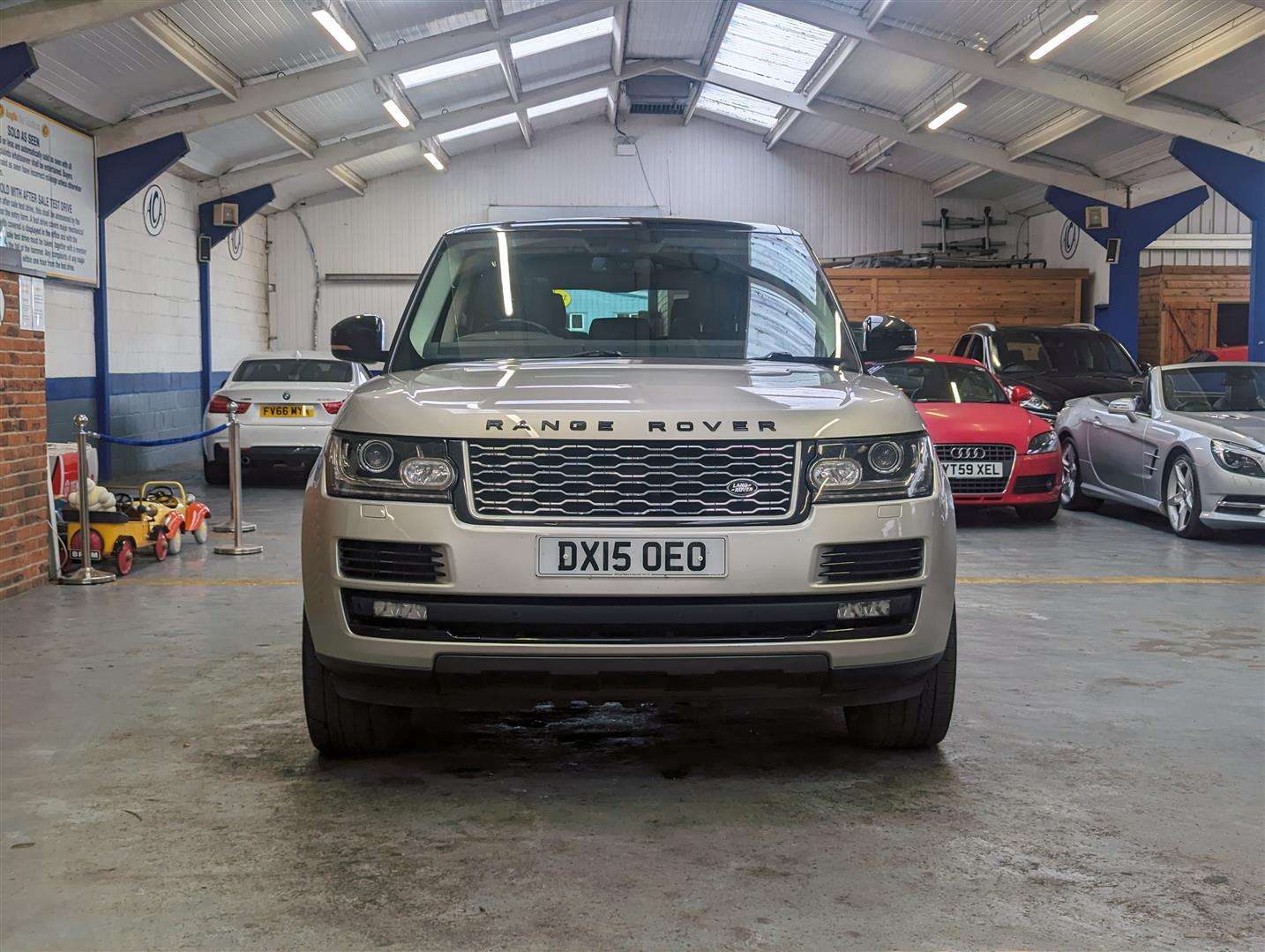 <p>2015 LAND ROVER RANGE ROVER VOGUE SE SDV8</p>