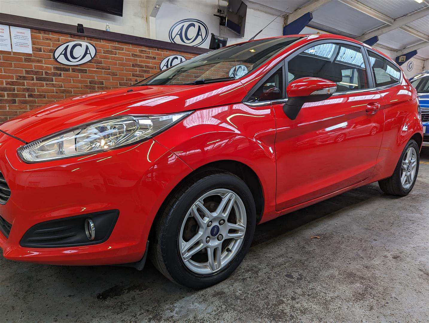 <p>2014 FORD FIESTA ZETEC</p>