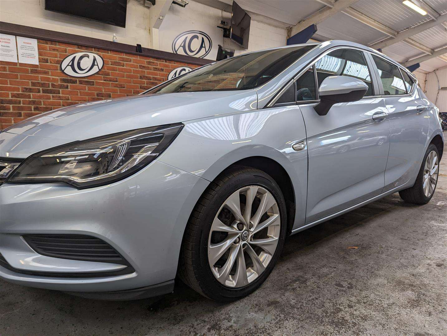 <p>2017 VAUXHALL ASTRA TECH LINE TURBO</p>