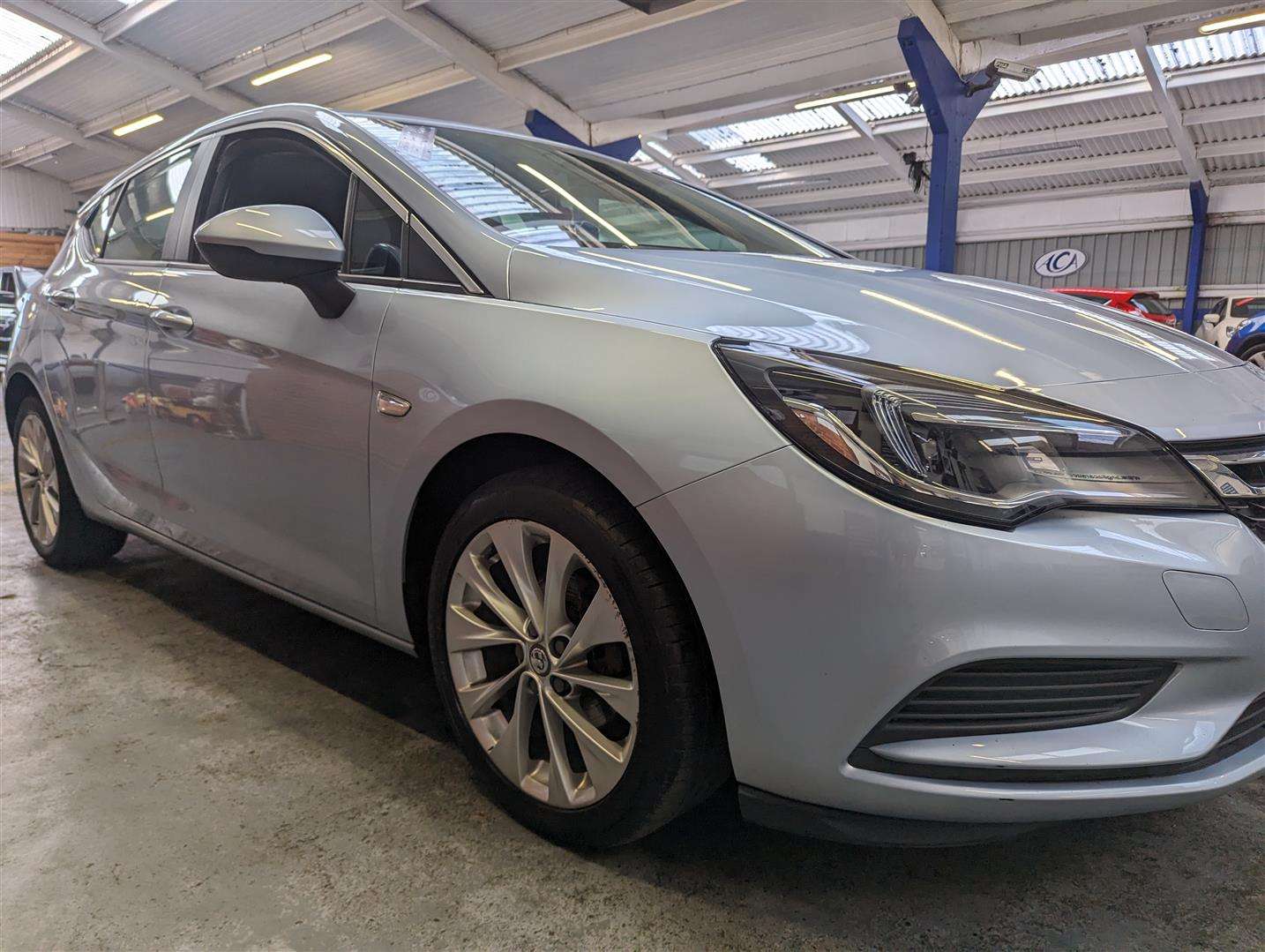 <p>2017 VAUXHALL ASTRA TECH LINE TURBO</p>