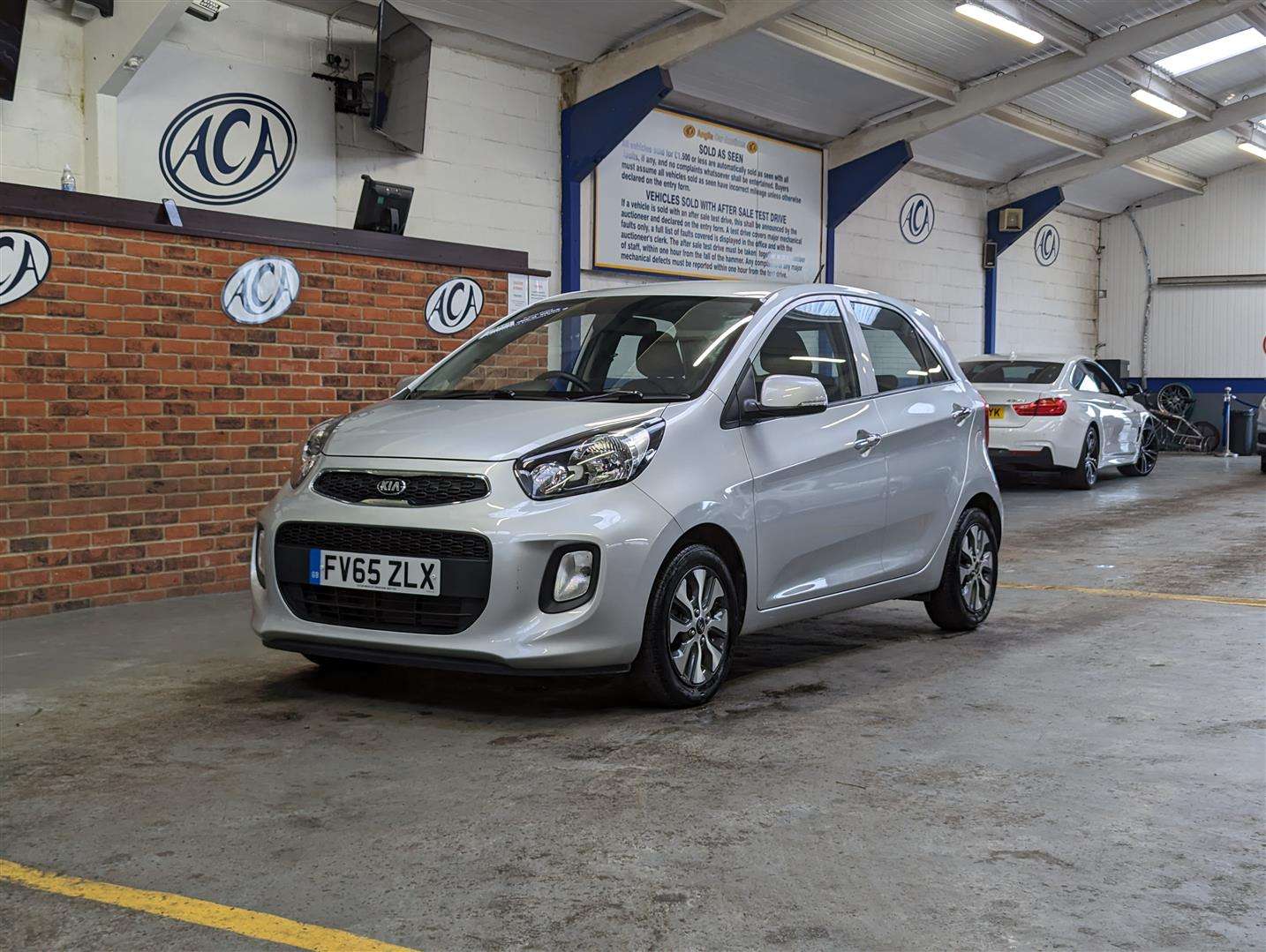 <p>2016 KIA PICANTO 2 AUTO</p>