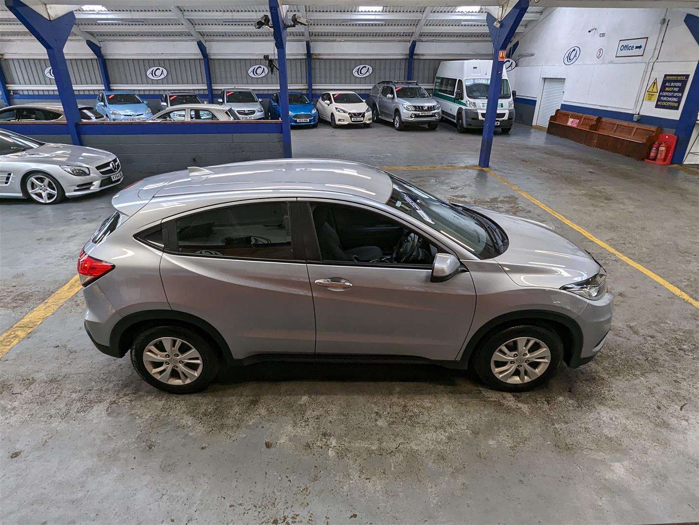 <p>2020 HONDA HR-V S I-DTEC</p>