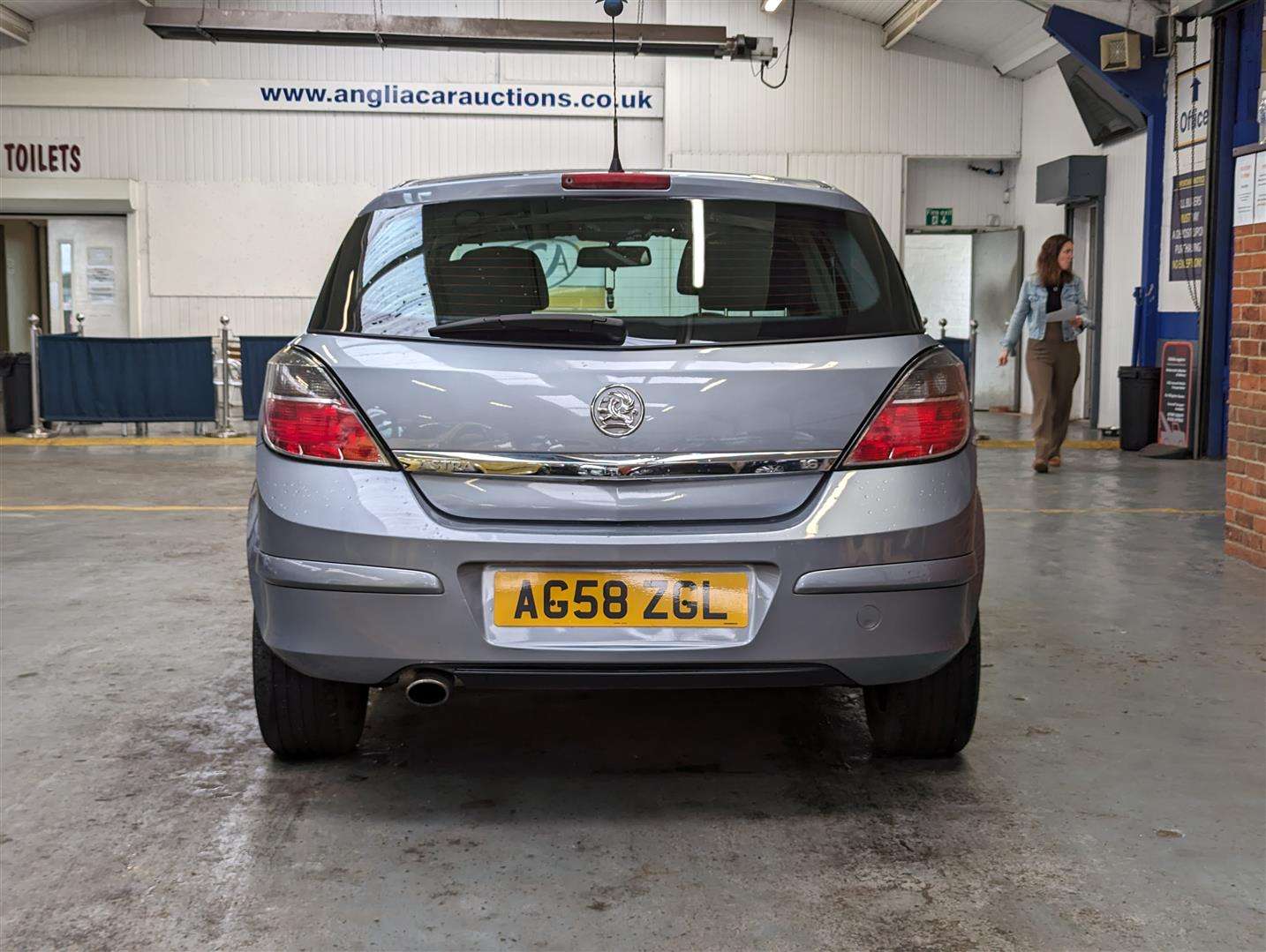 <p>2008 VAUXHALL ASTRA SXI</p>