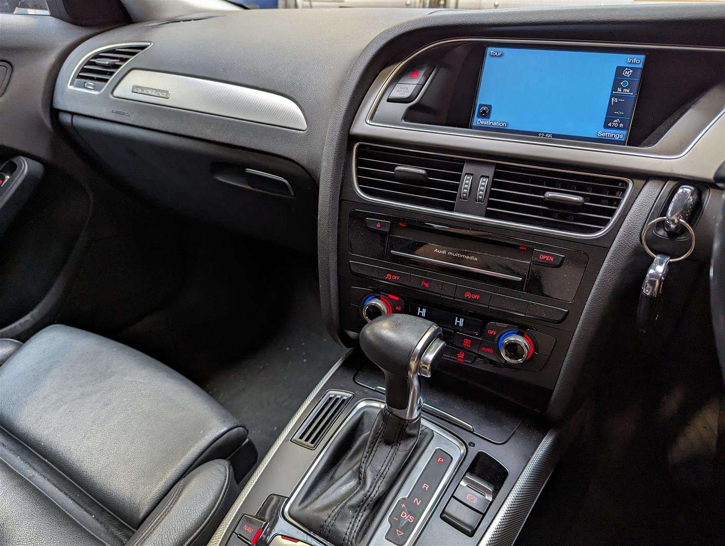 <p>2013 AUDI A4 SE TECHNIK TDI QUATTRO</p>