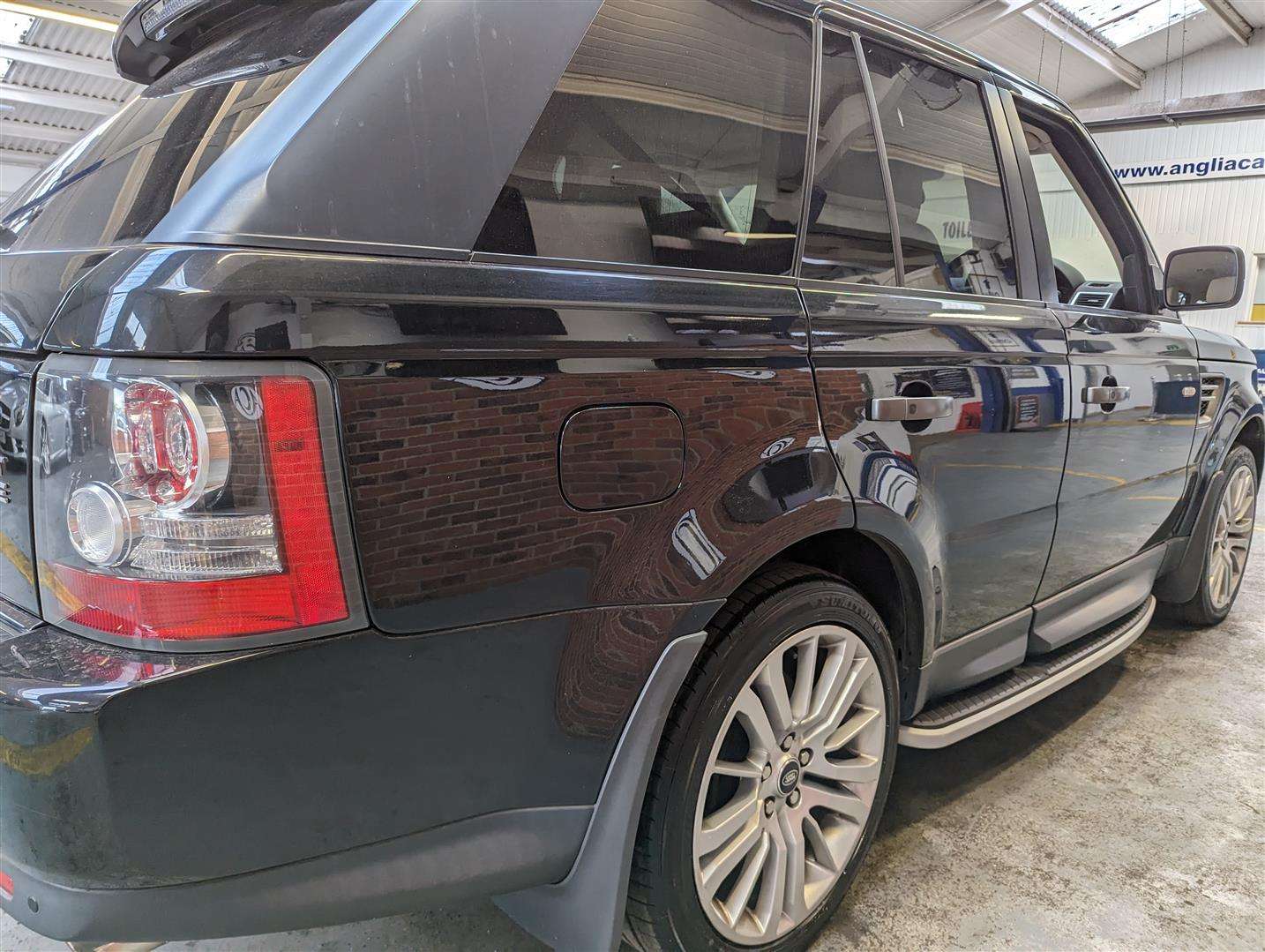 <p>2010 LAND ROVER RANGE ROVER SP HSE TDV6 AUTO</p>