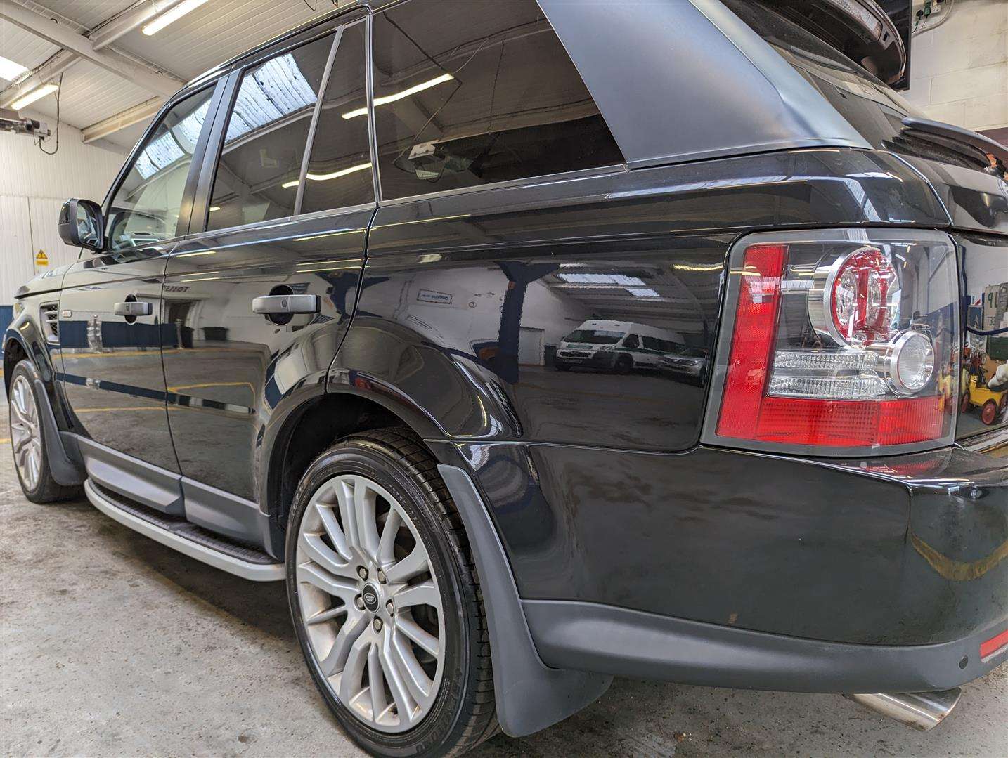 <p>2010 LAND ROVER RANGE ROVER SP HSE TDV6 AUTO</p>