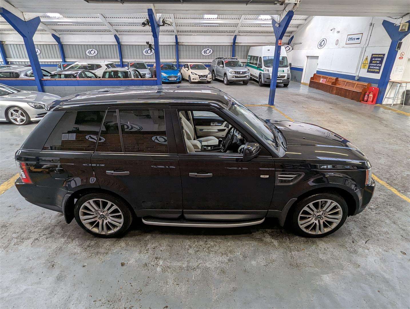 <p>2010 LAND ROVER RANGE ROVER SP HSE TDV6 AUTO</p>