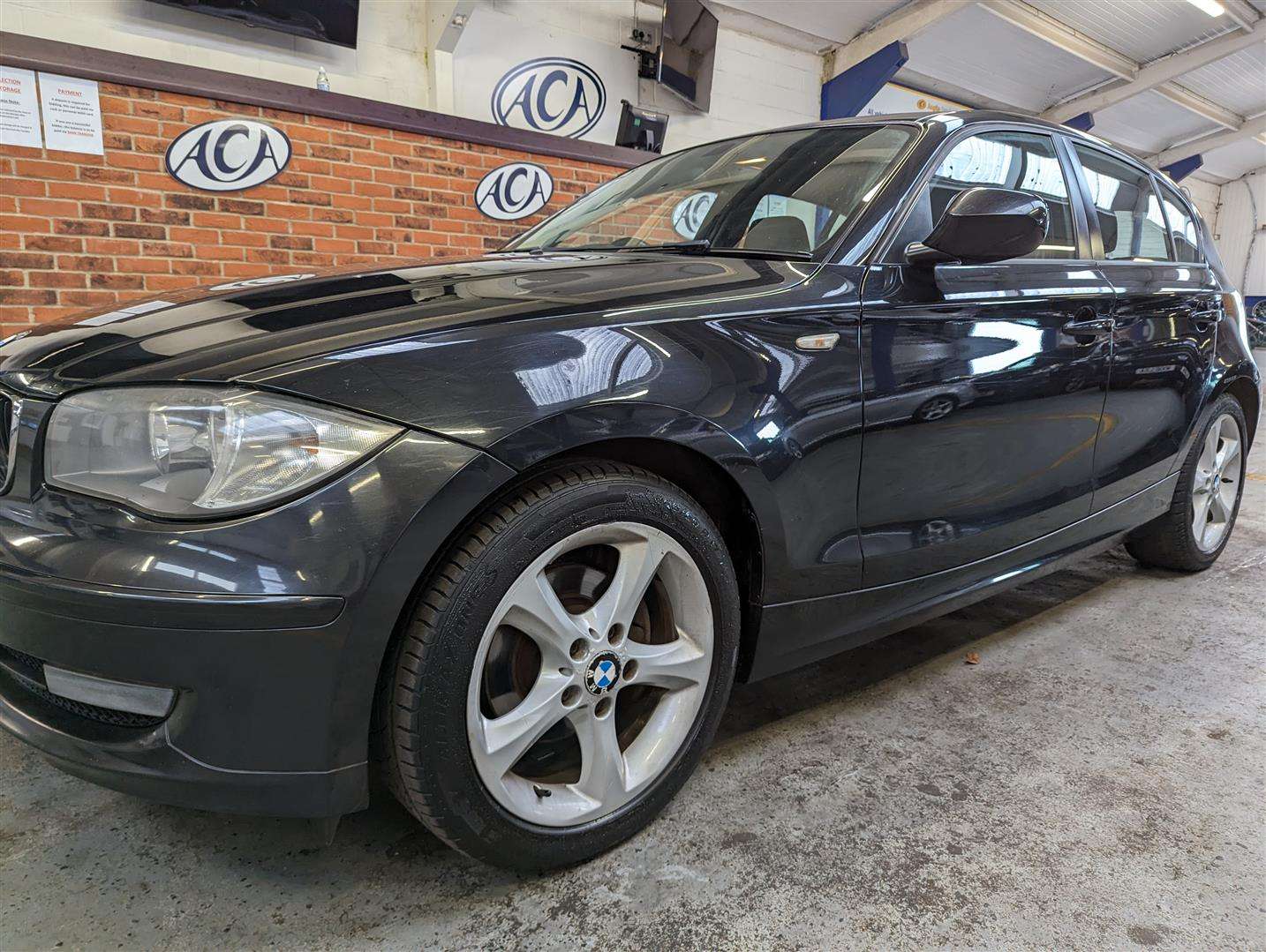 <p>2011 BMW 118D SPORT</p>